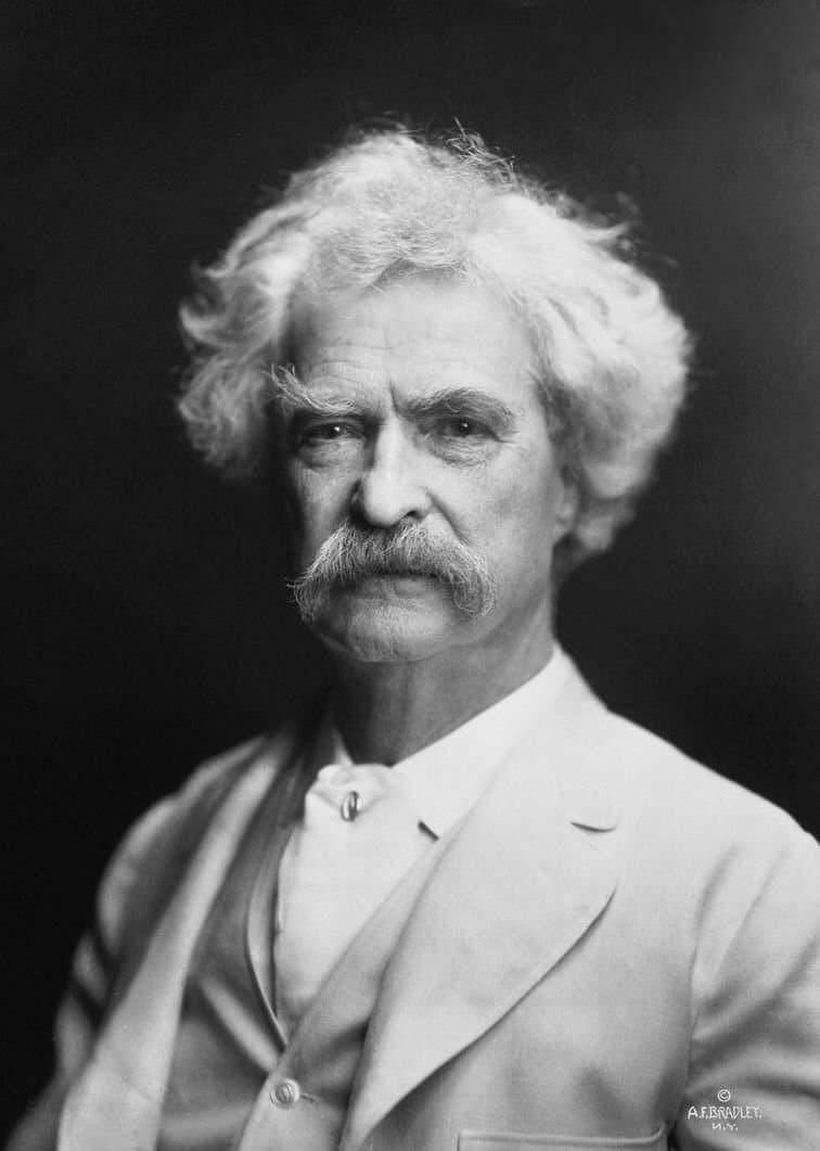 Mark Twain author photo